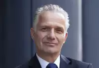 Dr. Stephan Thiemann