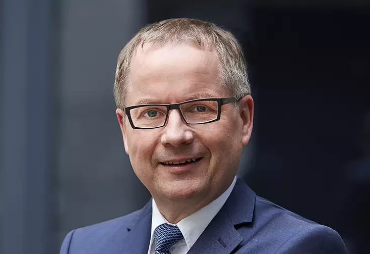 Portrait Dr. Dieter Schmid