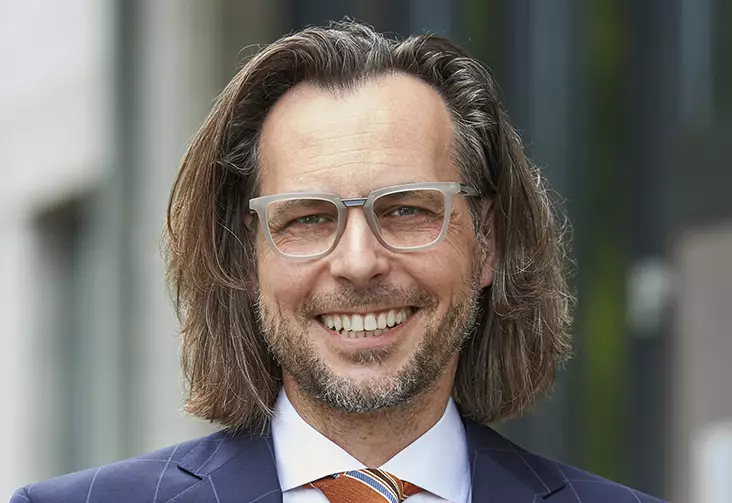 Portrait Holger Christian Buehler