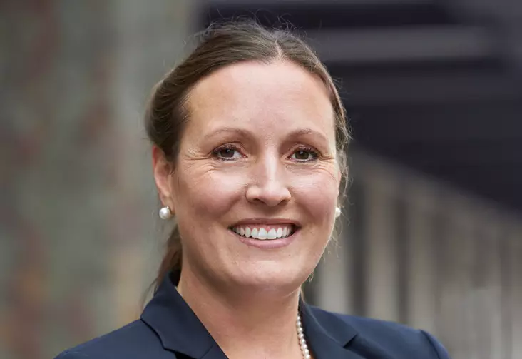 Portrait Stefanie Holthausen